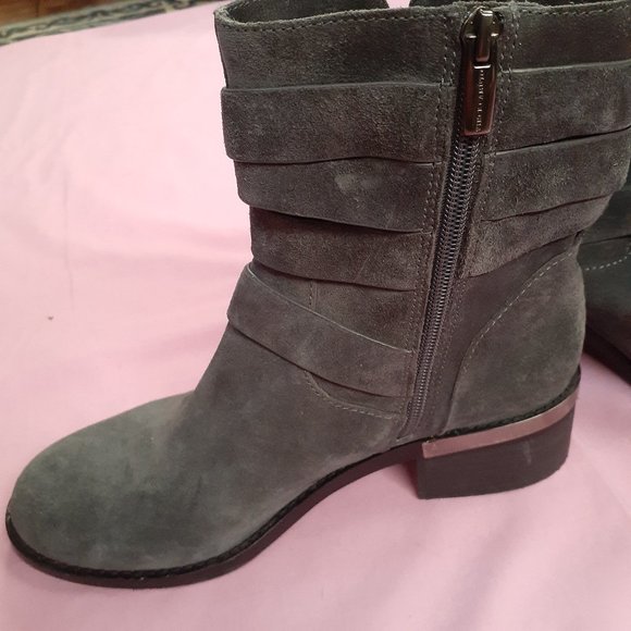 Vince - Picture 3 of 8